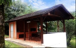 Churrasqueira 4 